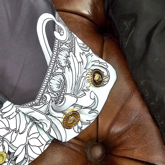 New Authentic Versace Medusa Down Puffer Jacket US 8, UK 12, 40 France 1012541 - Picture 11 of 15